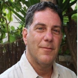 ד"ר אבי קיי
